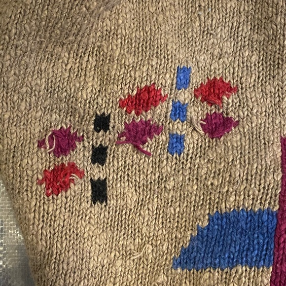 Abstract Patterned Knit Top - Picture 5 of 6